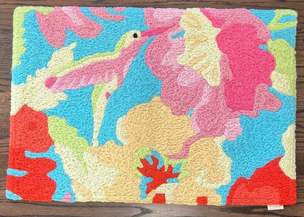 Jellybean Hummingbird Indoor Outdoor Washable Accent Rug